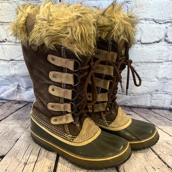 SOREL • Joan of Arctic Lace Up Waterproof Suede
Boots Fur Trim Rubber Duck Toe - Picture 1 of 11